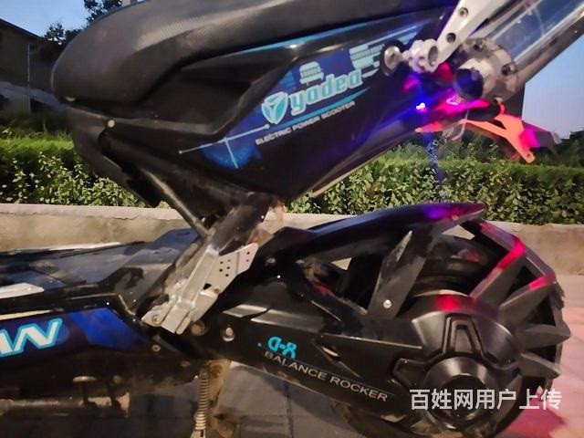 戰(zhàn)警電動車最新款，科技與安全的完美結(jié)合